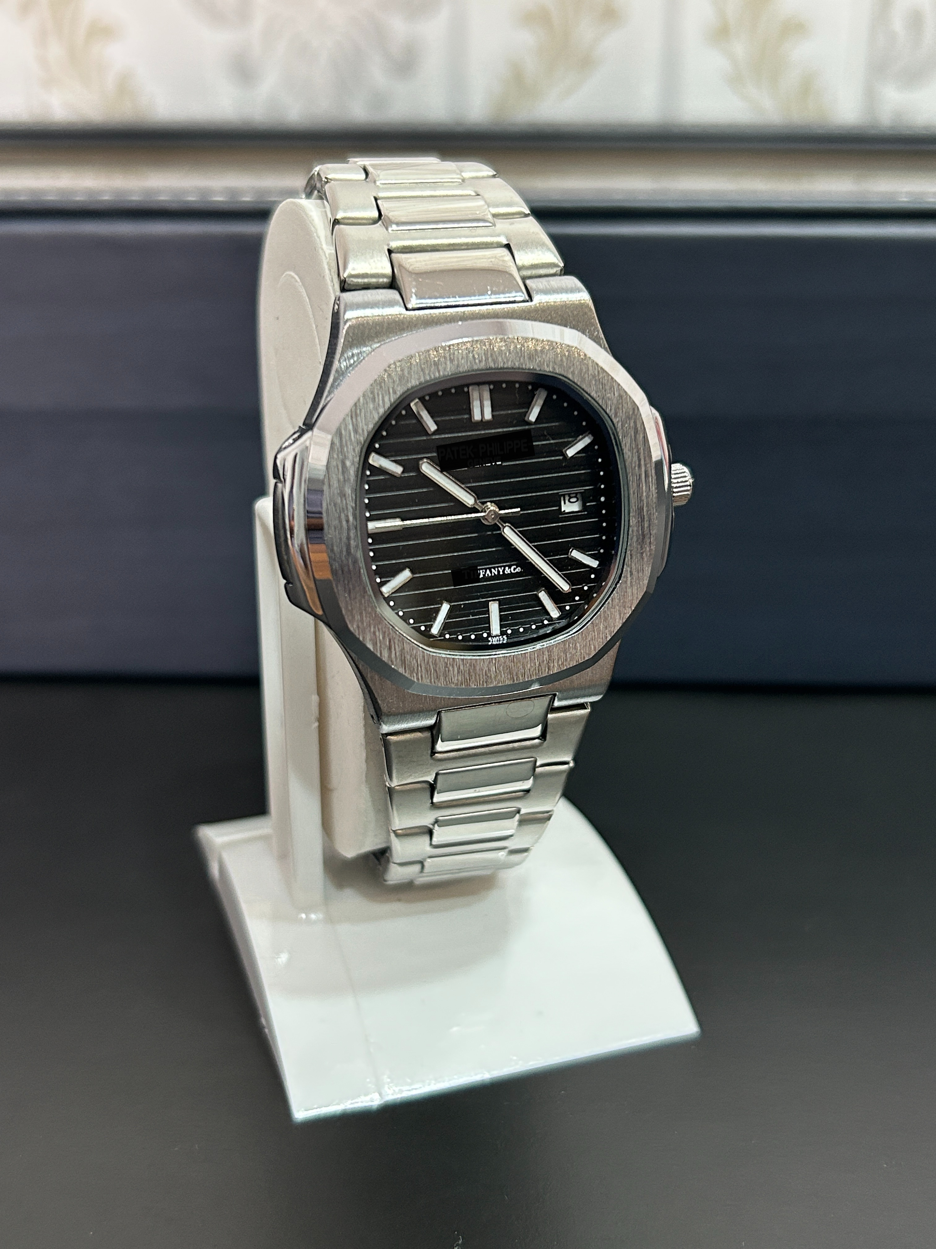 Nout  Black Dial & Silver Chain