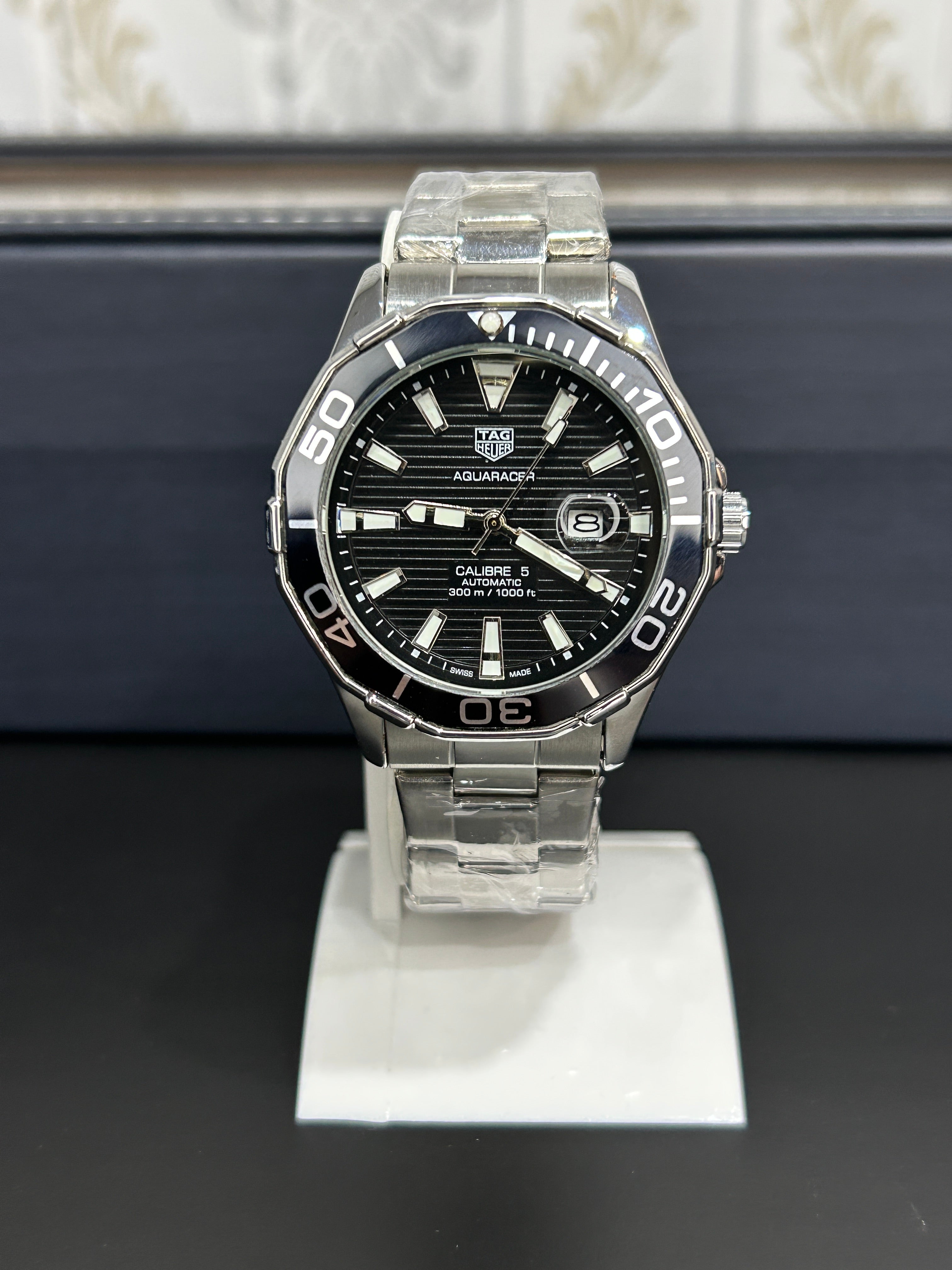 Aquaracer Calibre 5 Black Dial & Silver Chain