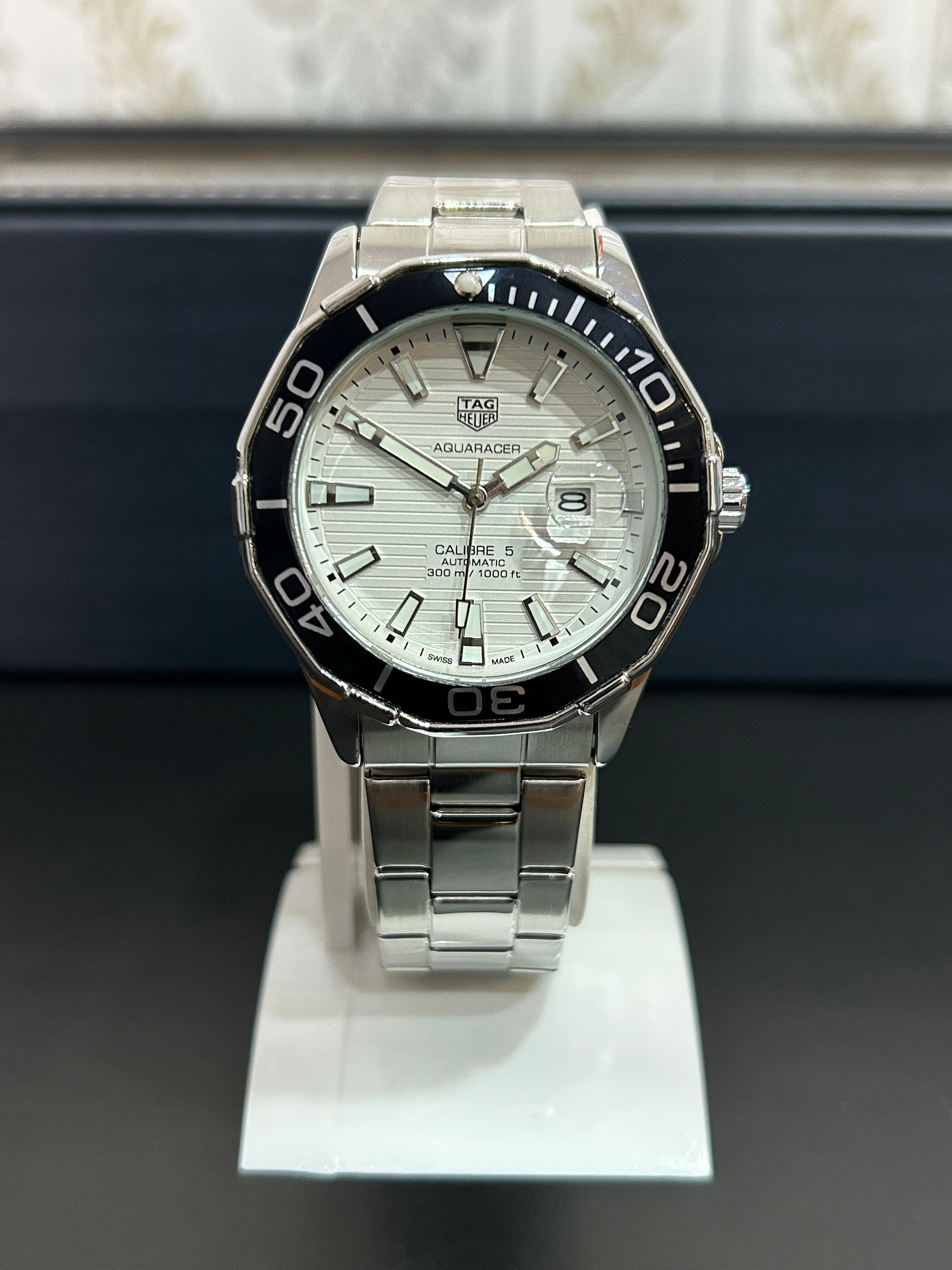 Aquaracer Calibre 5 White Dial & Silver Chain